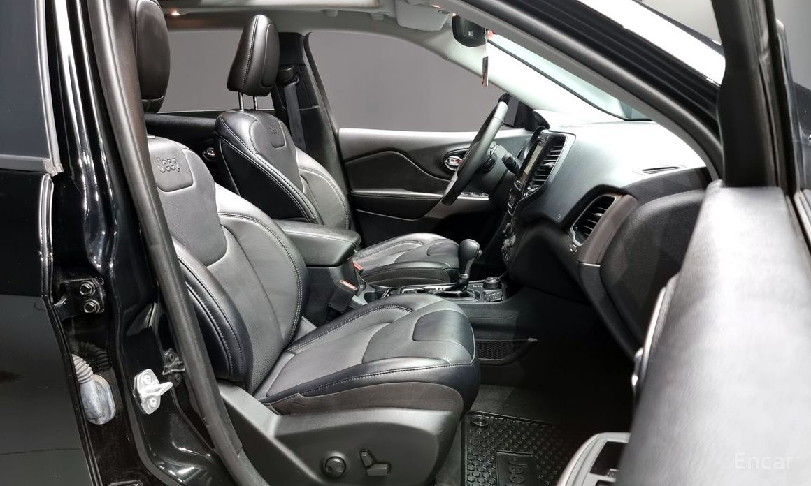 2022 Jeep Cherokee V (KL) Рестайлинг 2.4 Limited AWD с пробегом 36 360 км
