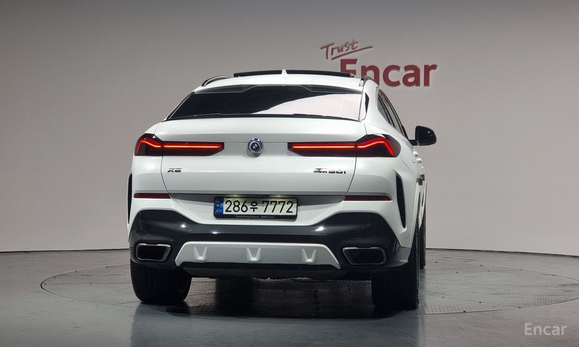 2022 BMW X6 III (G06) M50i с пробегом 61 767 км