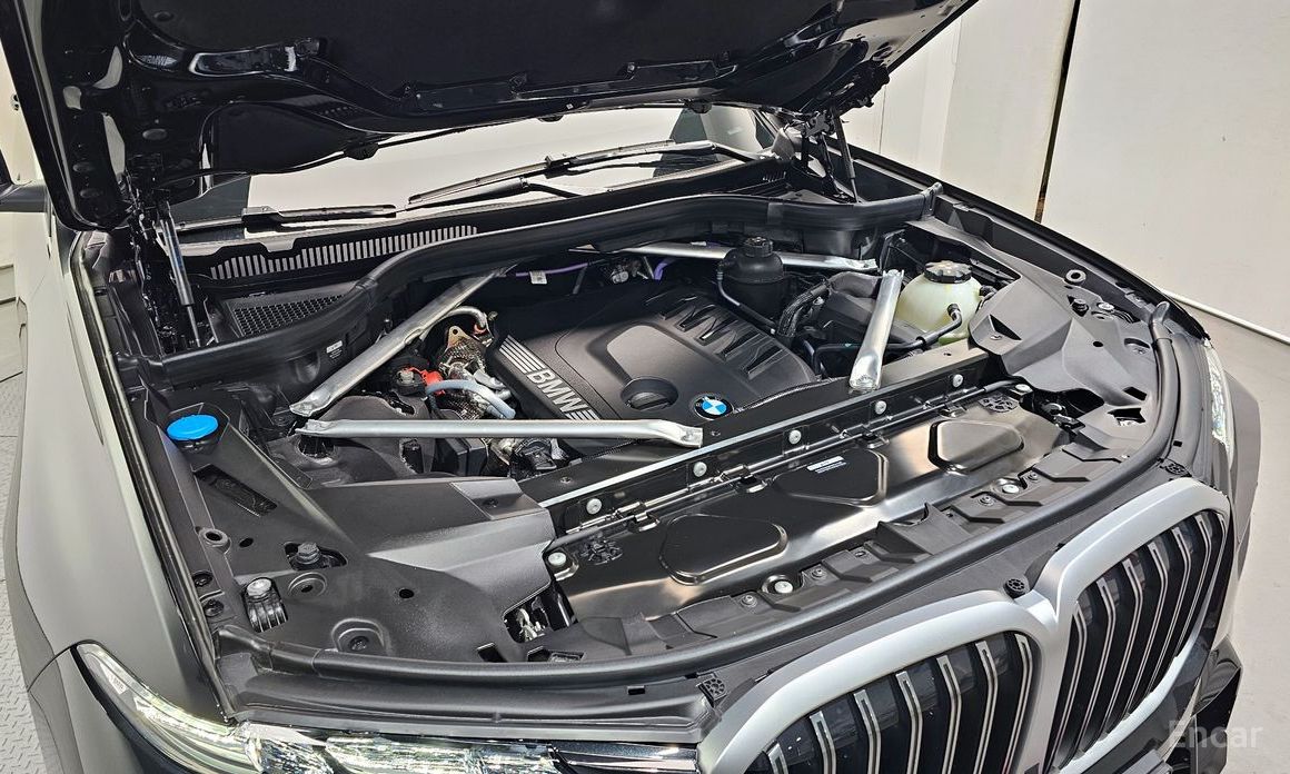 2025 BMW X7 I (G07) Рестайлинг xDrive 40d M Sport 7 STR с пробегом 5 331 км