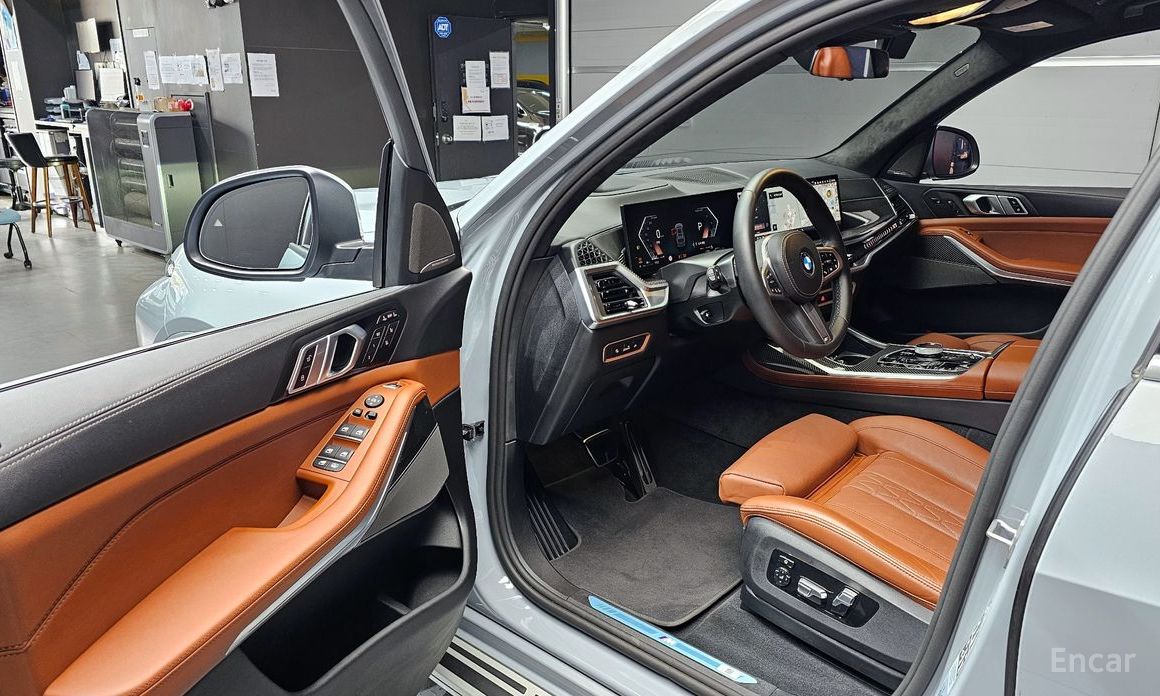 2025 BMW X7 I (G07) Рестайлинг xDrive 40d M Sport 6STR с пробегом 5 087 км