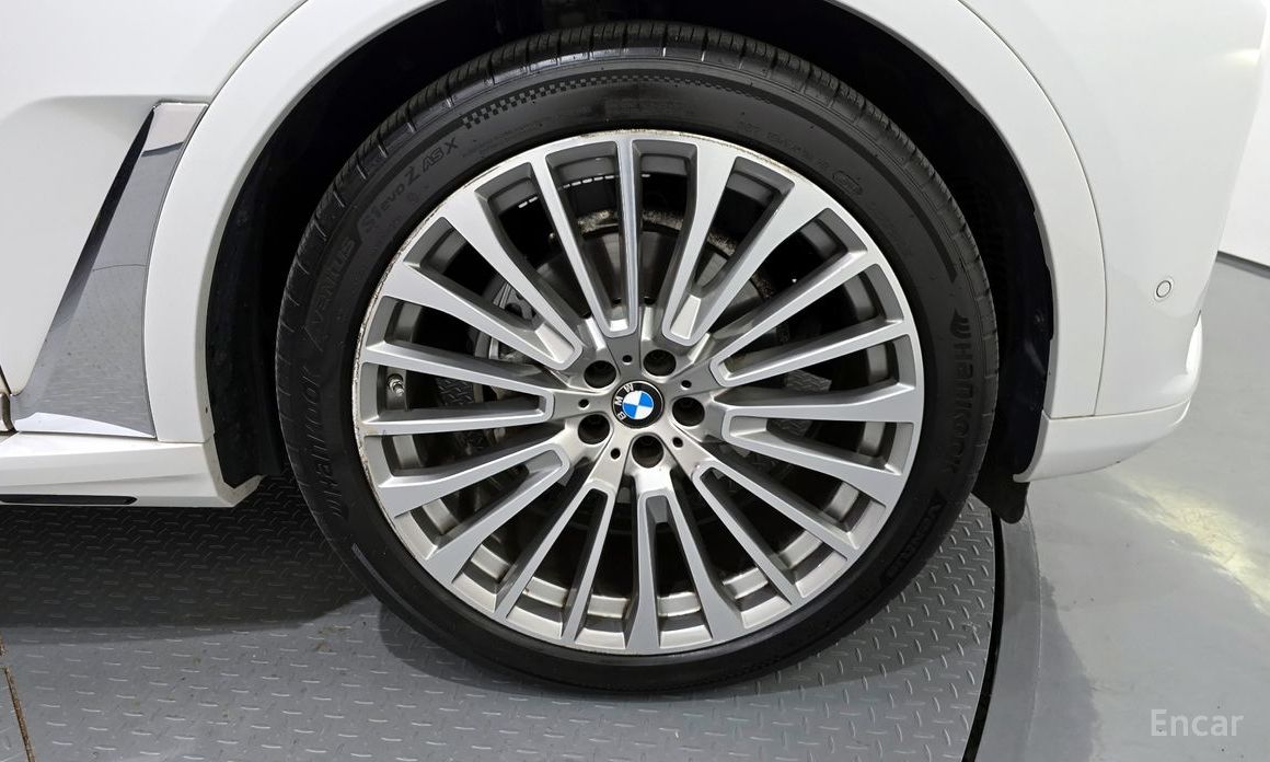 2022 BMW X7 I (G07) xDrive 40i Design Pure Excellence 6-Seater с пробегом 55 166 км