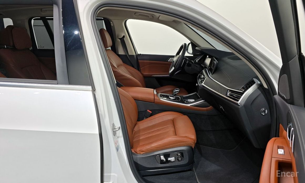 2022 BMW X7 I (G07) xDrive 40i Design Pure Excellence 6-Seater с пробегом 55 166 км
