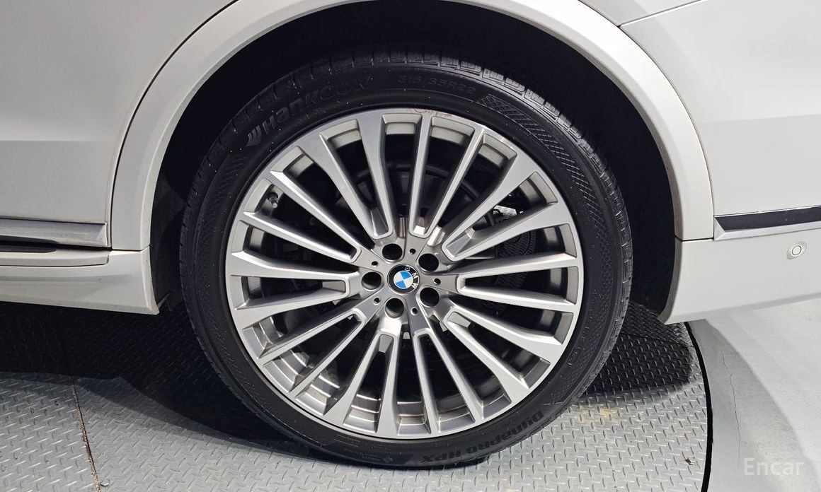 2022 BMW X7 I (G07) xDrive 40i Design Pure Excellence 6-Seater с пробегом 113 857 км