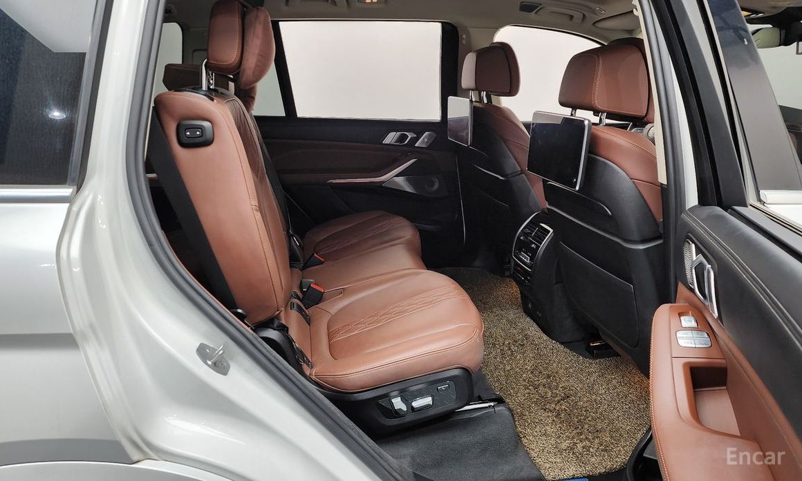 2022 BMW X7 I (G07) xDrive 40d Design Pure Excellence 7-Seater с пробегом 37 332 км
