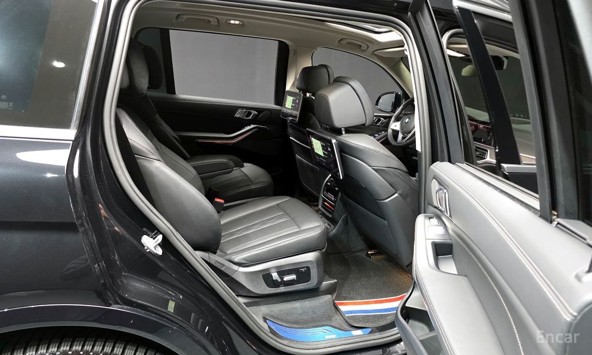 2022 BMW X7 I (G07) xDrive 40d Design Pure Excellence 6-Seater с пробегом 34 112 км