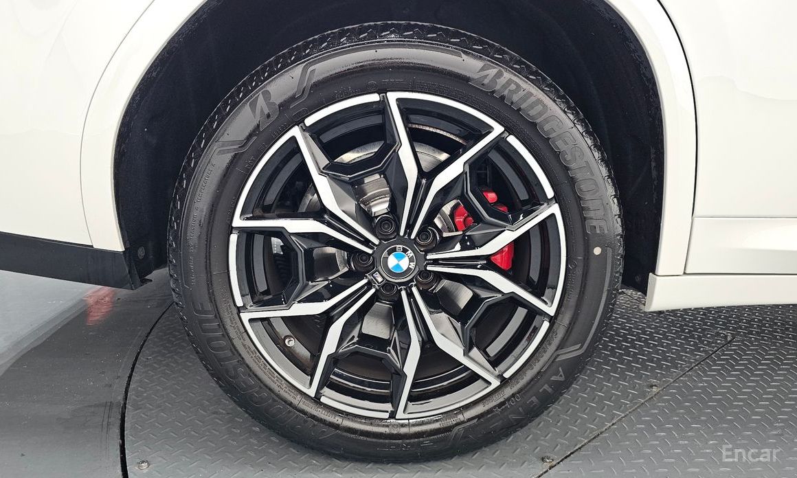 2024 BMW X4 II (G02) Рестайлинг xDrive20i M Sports Pro с пробегом 24 421 км