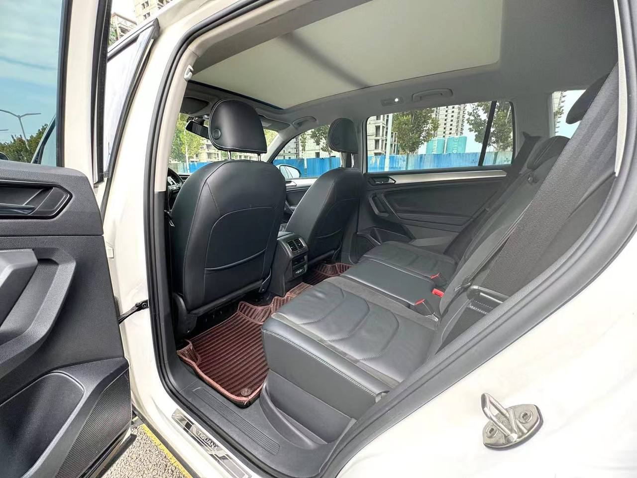 VOLKSWAGEN TIGUAN 2021