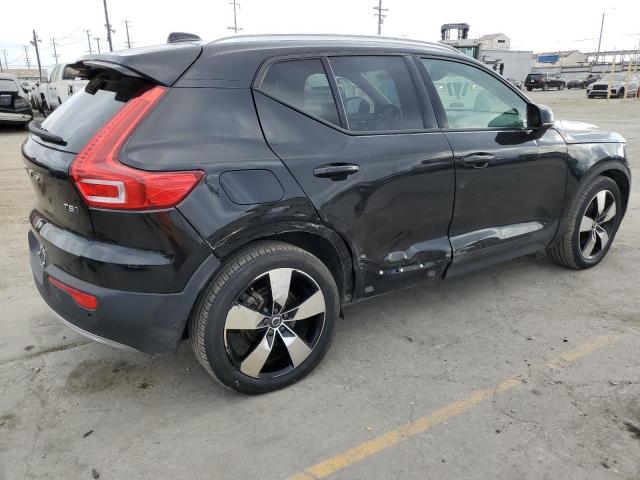 VOLVO XC40 T5 MOMENTUM 2020