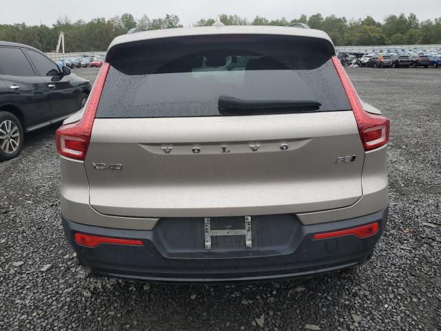 VOLVO XC40 PLUS 2023