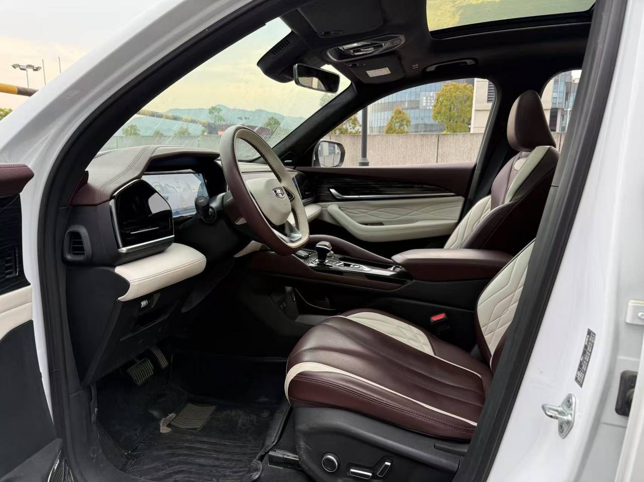 Geely Monjaro 2021