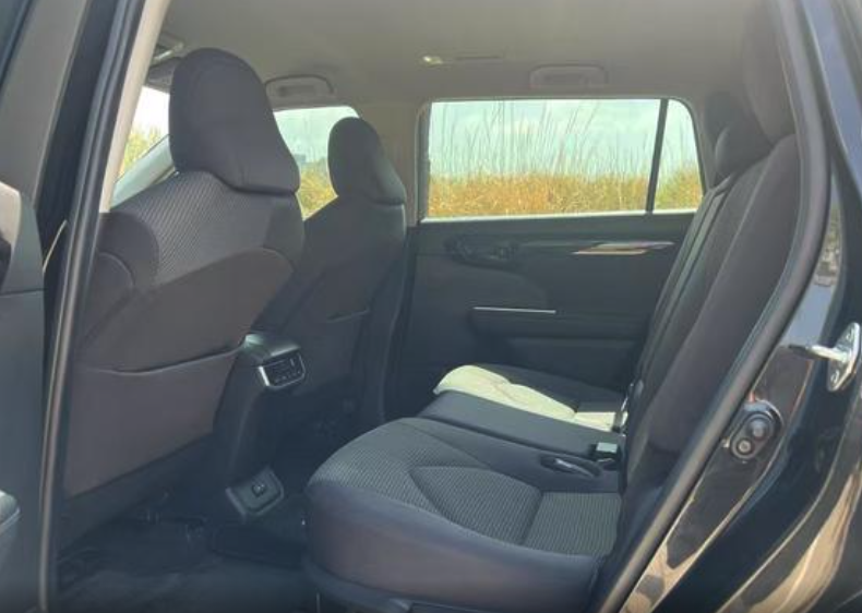 TOYOTA HIGHLANDER HYBRID Elite Edition 2022