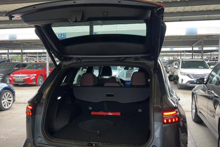 Geely Xingyue L 2021