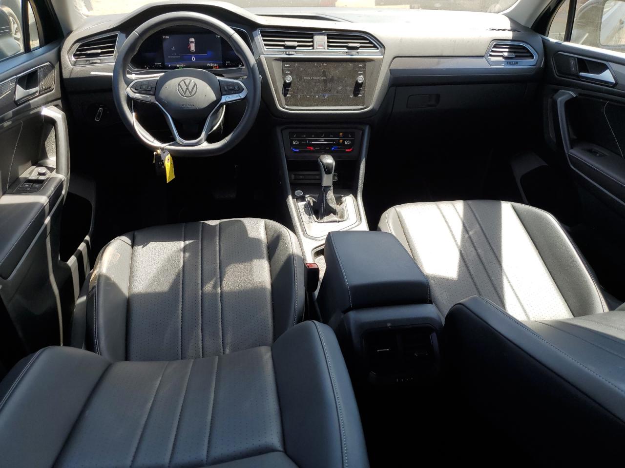 VOLKSWAGEN TIGUAN SE 2023