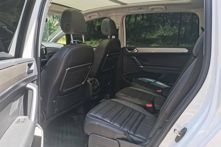 VOLKSWAGEN TOURAN L 280TSI 2018