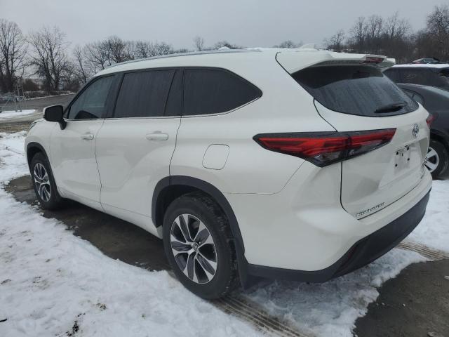 TOYOTA HIGHLANDER XLE 2021