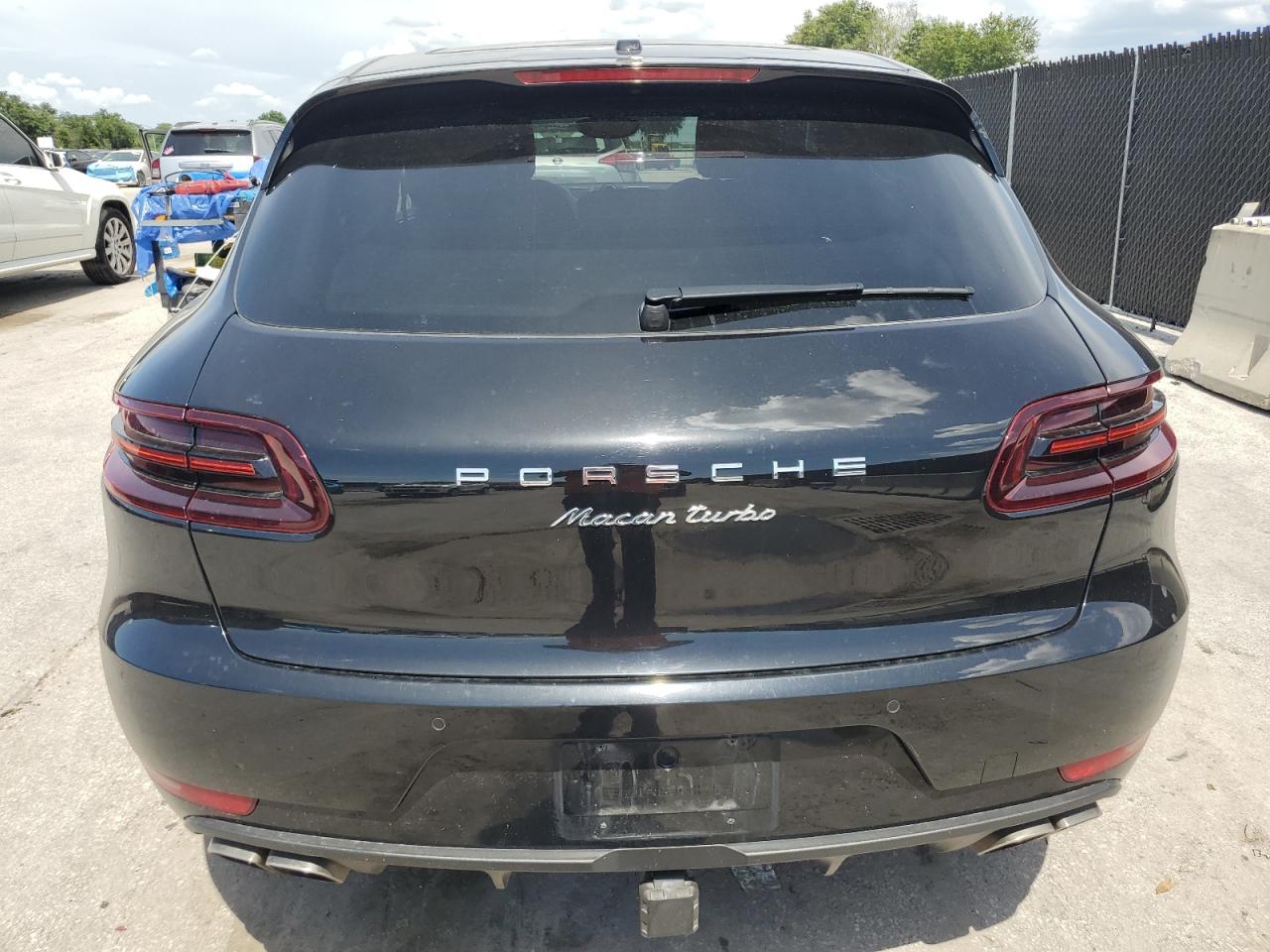 PORSCHE MACAN TURBO 2016