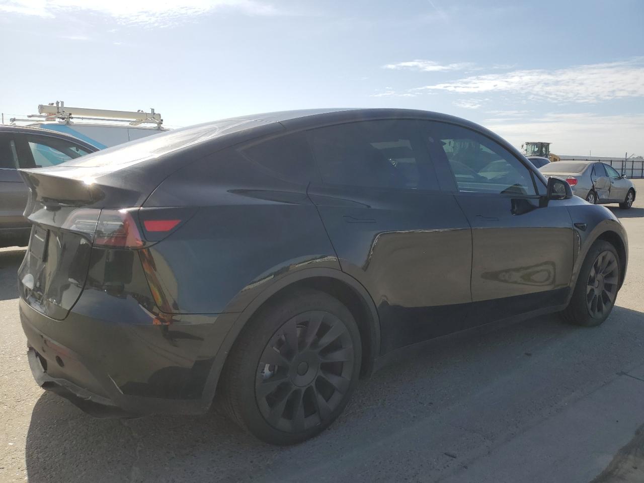 TESLA MODEL Y 2024