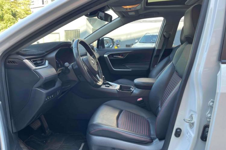TOYOTA RAV4 TWIN ENGINE E+ 2021