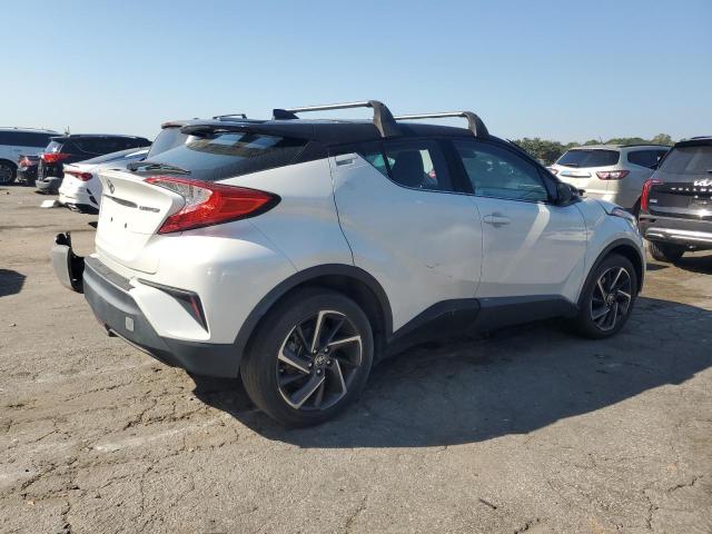 TOYOTA C-HR XLE 2022