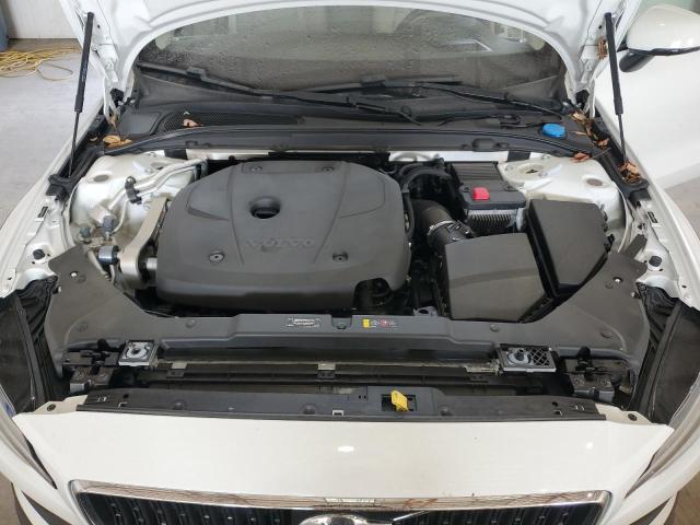 VOLVO V60 CROSS COUNTRY 2022