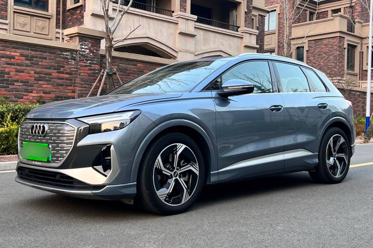 AUDI Q4 E-TRON 2023