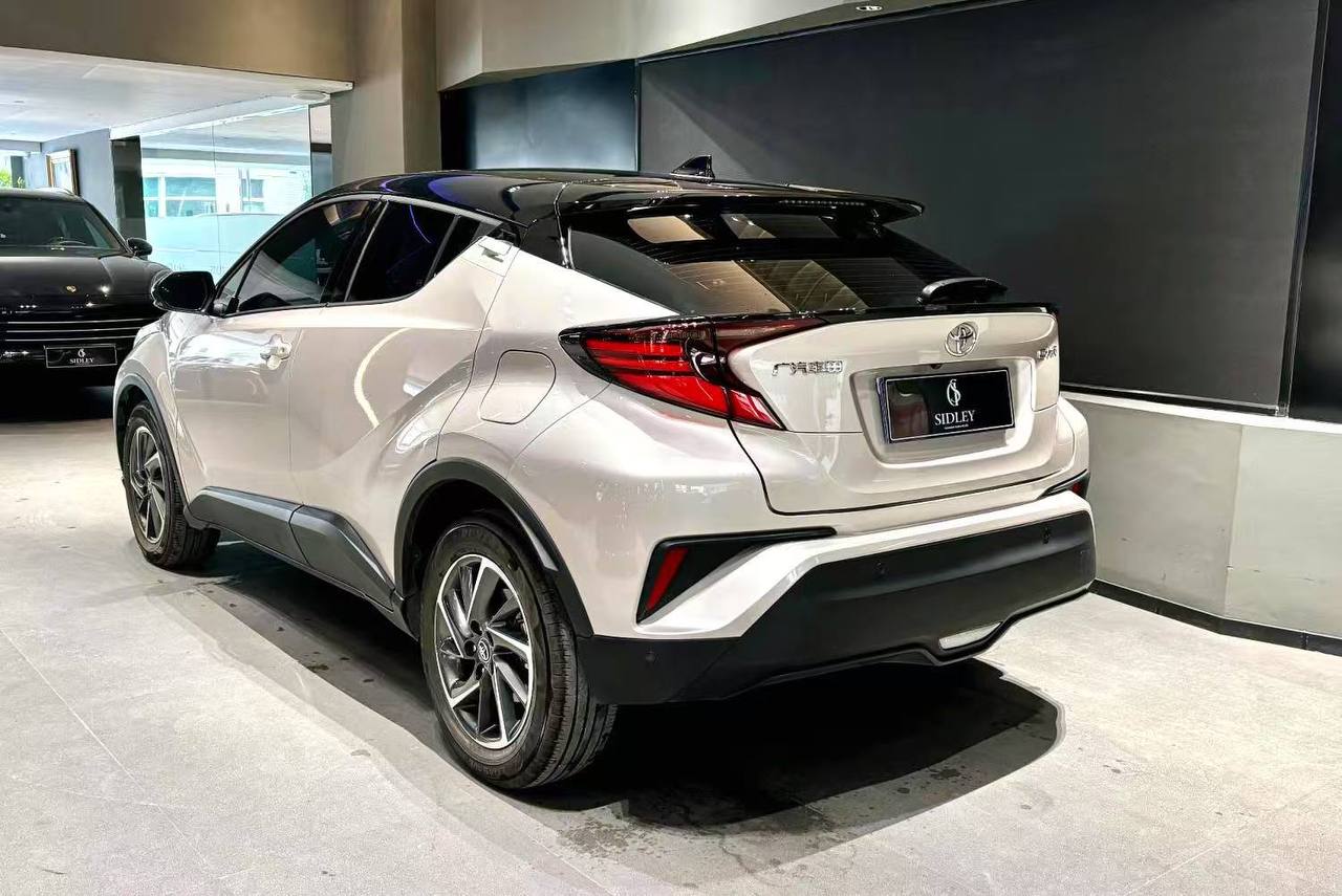 TOYOTA C-HR 2021