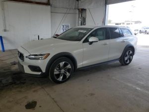 VOLVO V60 CROSS COUNTRY 2022