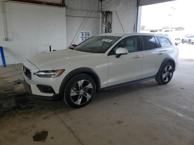 VOLVO V60 CROSS COUNTRY 2022