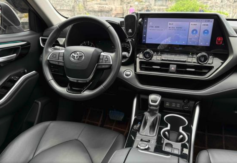 TOYOTA HIGHLANDER 380T Premium Edition 2022