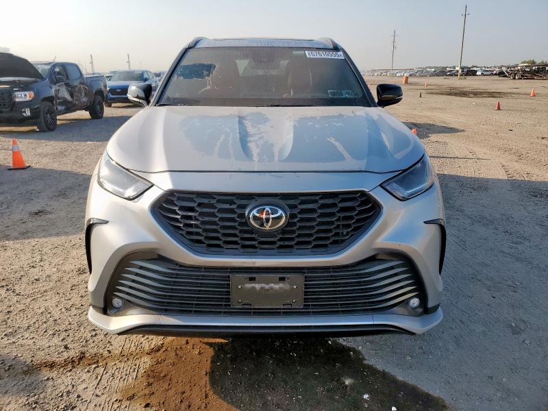TOYOTA HIGHLANDER XSE 2022