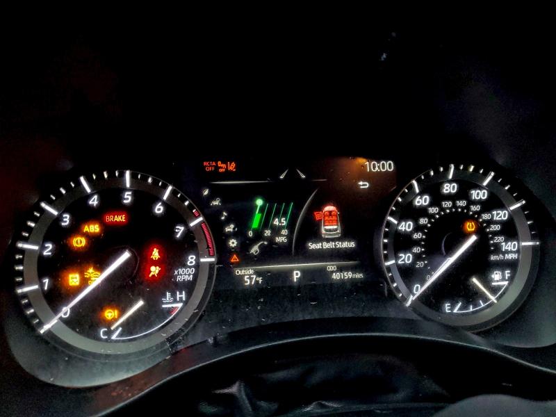 TOYOTA HIGHLANDER XLE 2021