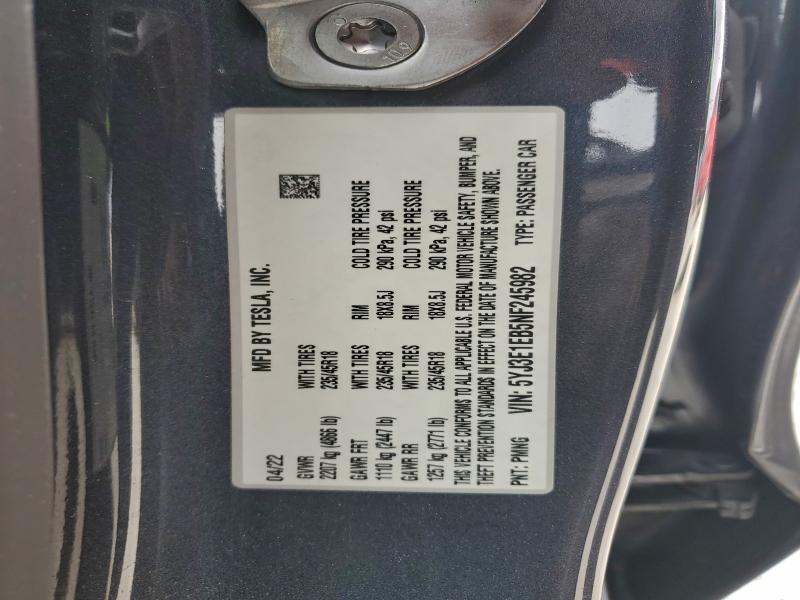 TESLA MODEL 3 2022