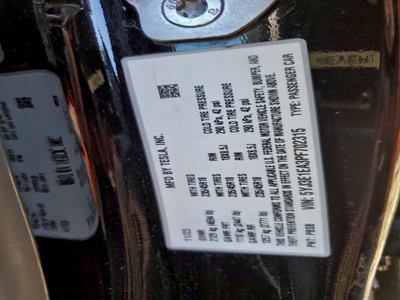 TESLA MODEL 3 2023