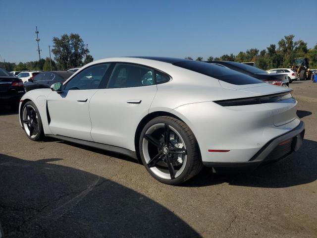 PORSCHE TAYCAN 2022