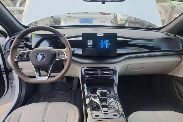 BYD Qin PLUS Honor Edition DM-i 55KM Leading Model 2024
