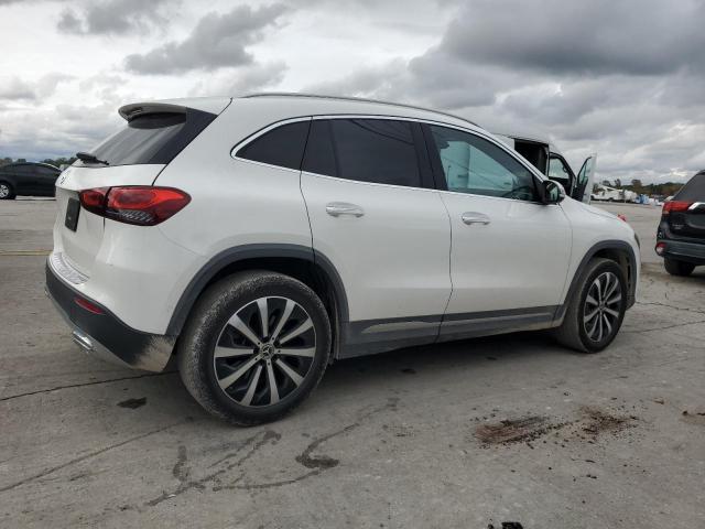 MERCEDES-BENZ GLA 250 2020