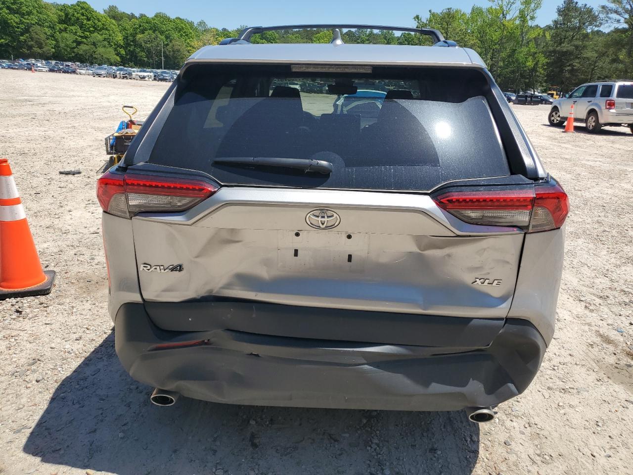 TOYOTA RAV4 XLE 2023