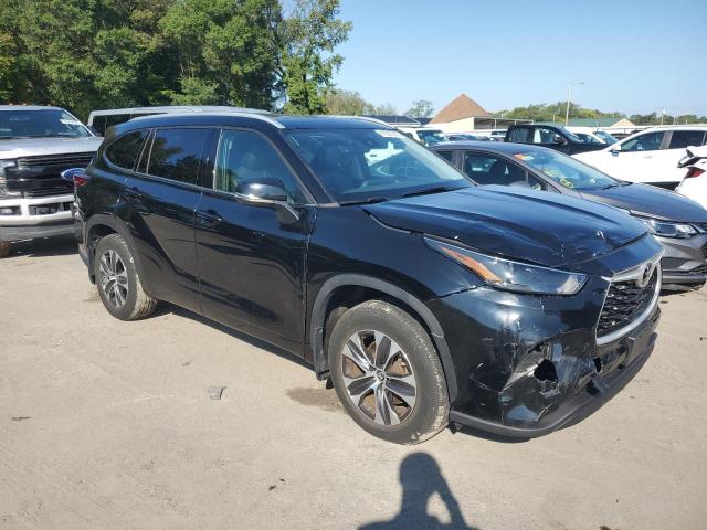 TOYOTA HIGHLANDER XLE 2022