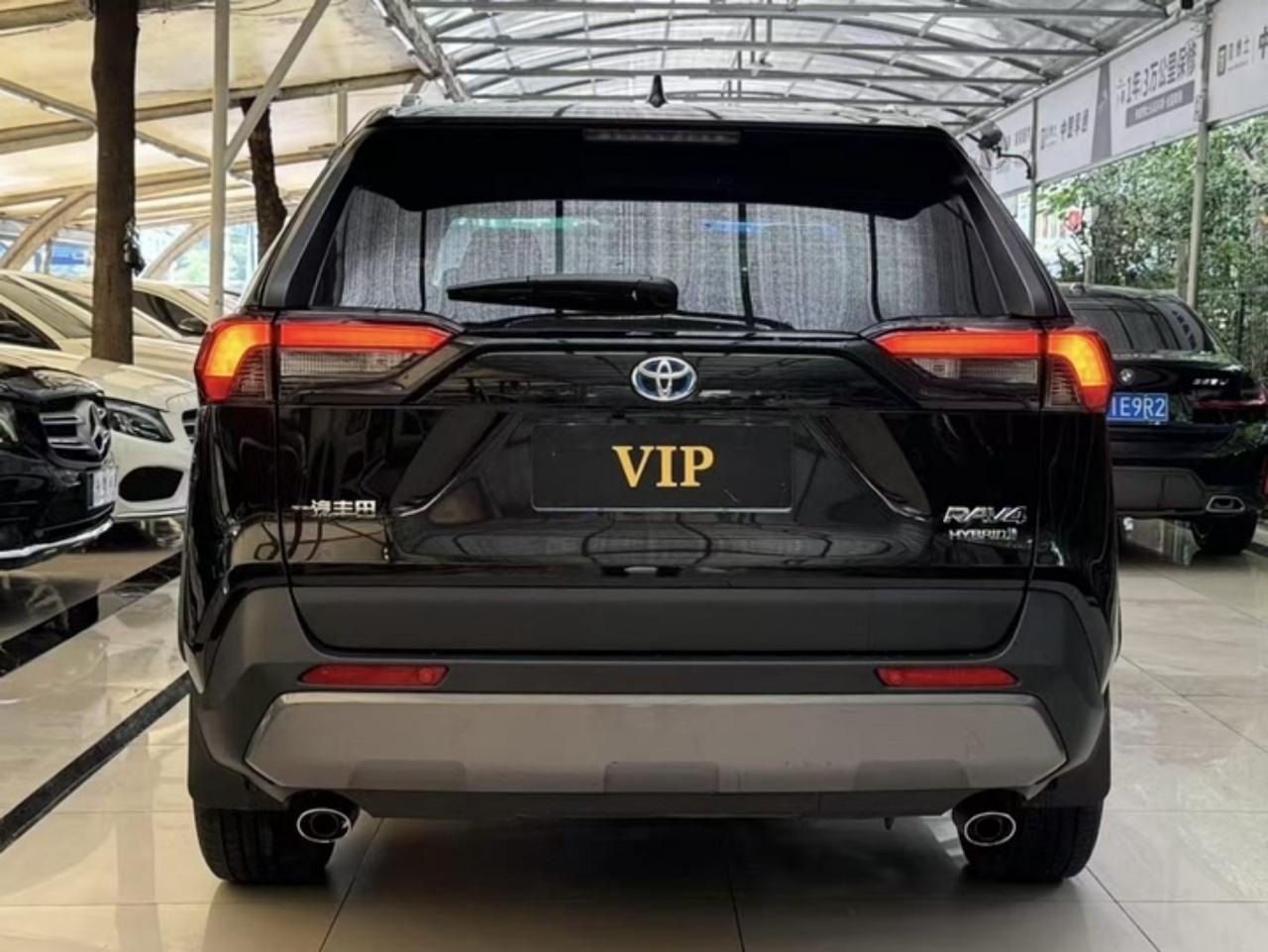 TOYOTA RAV4 2021