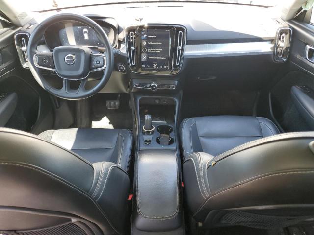 VOLVO XC40 T4 MOMENTUM 2018