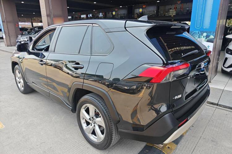 TOYOTA RAV4 2020