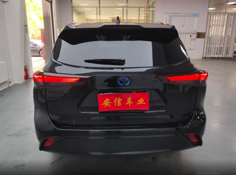 TOYOTA HIGHLANDER HYBRID Knight Edition 2022