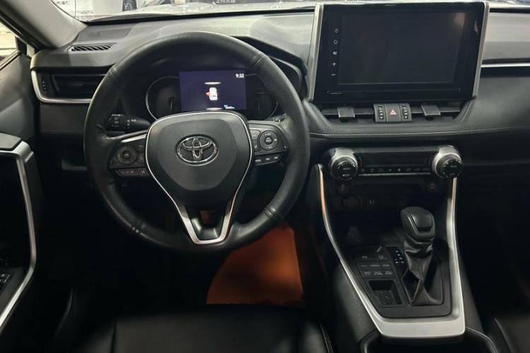 TOYOTA RAV4 2020