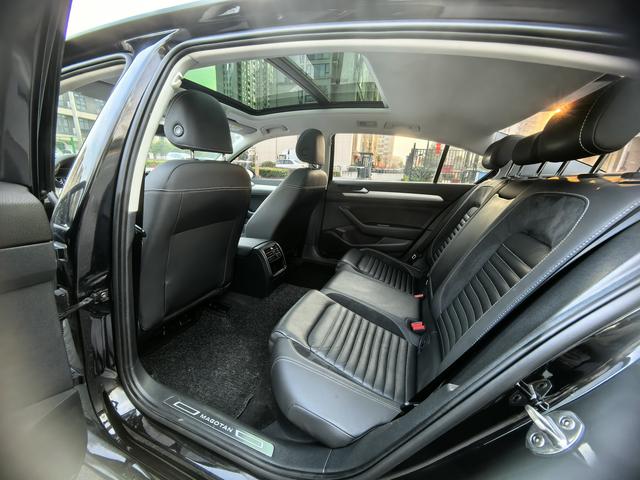VOLKSWAGEN PASSAT 2020