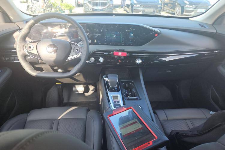 Dongfeng Aeolus Huge 2022