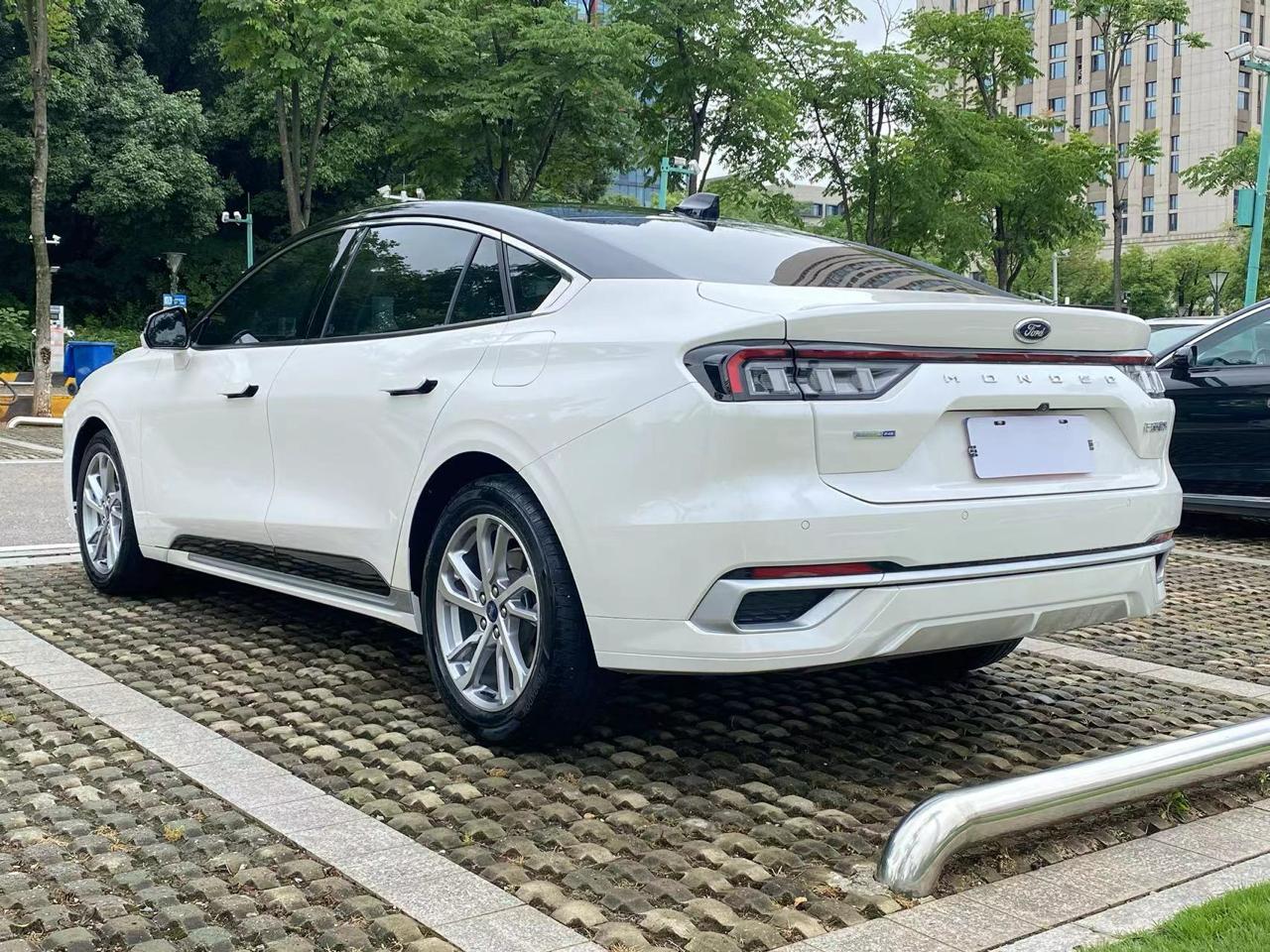 FORD MODEO 245 2022