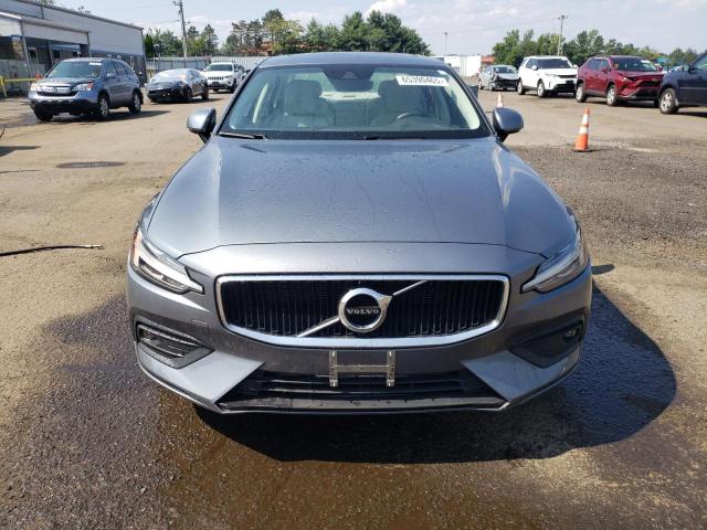 VOLVO S60 T6 MOMENTUM 2020