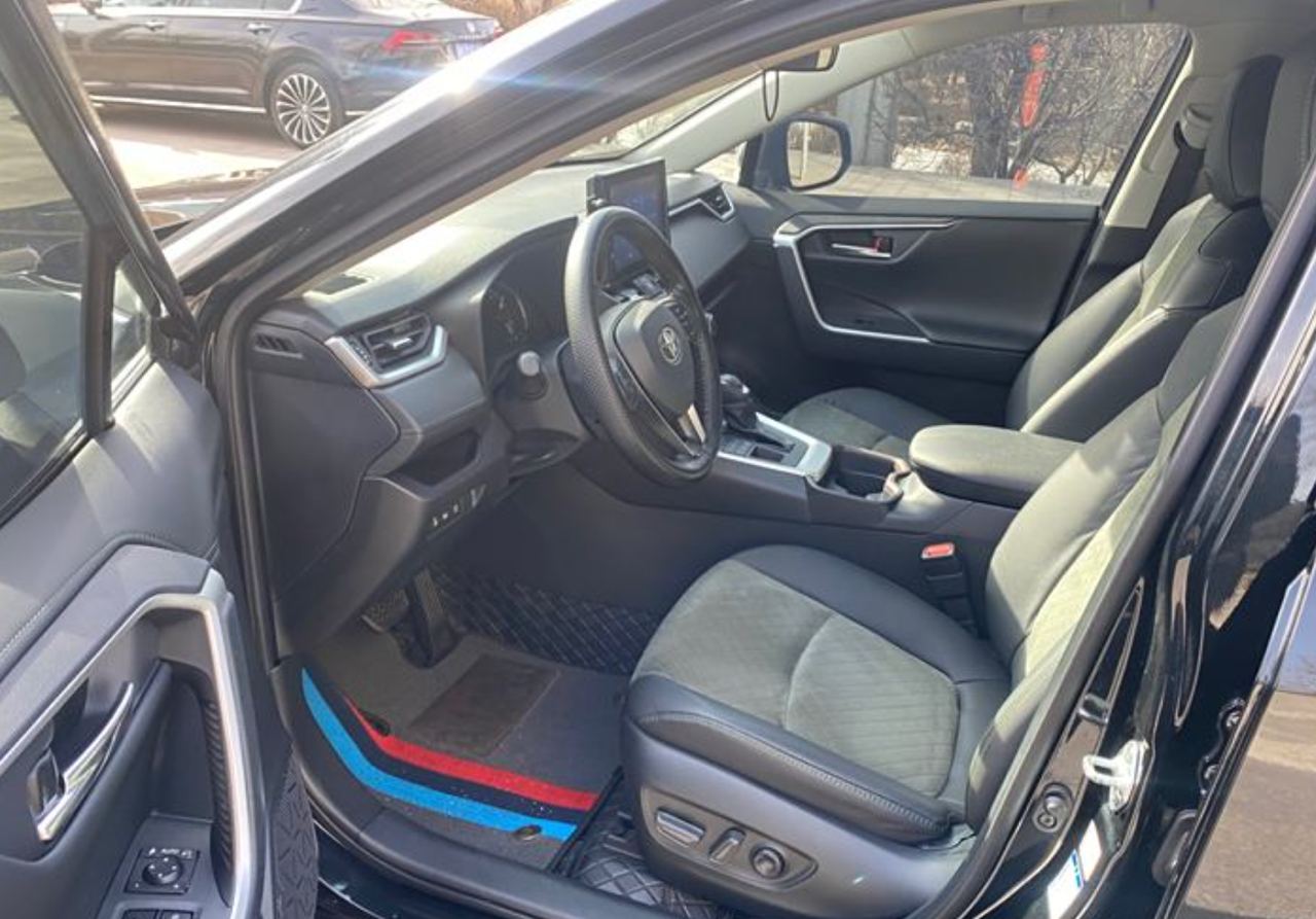 TOYOTA RAV4 2022