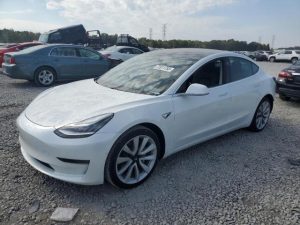 TESLA MODEL 3 2020