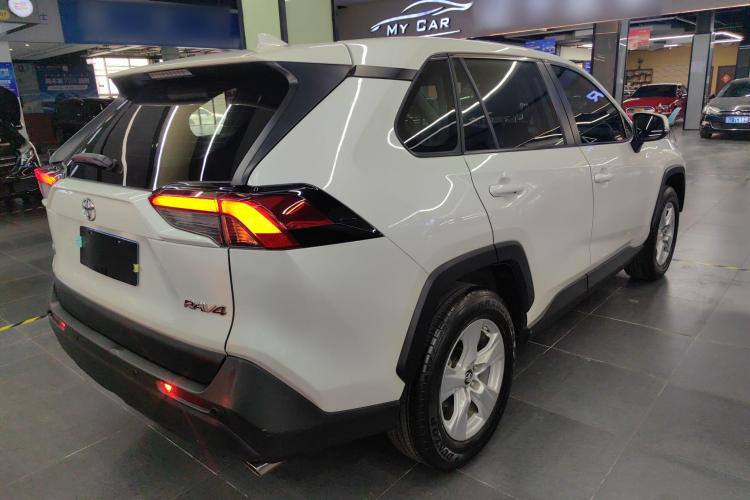 TOYOTA RAV4 2020